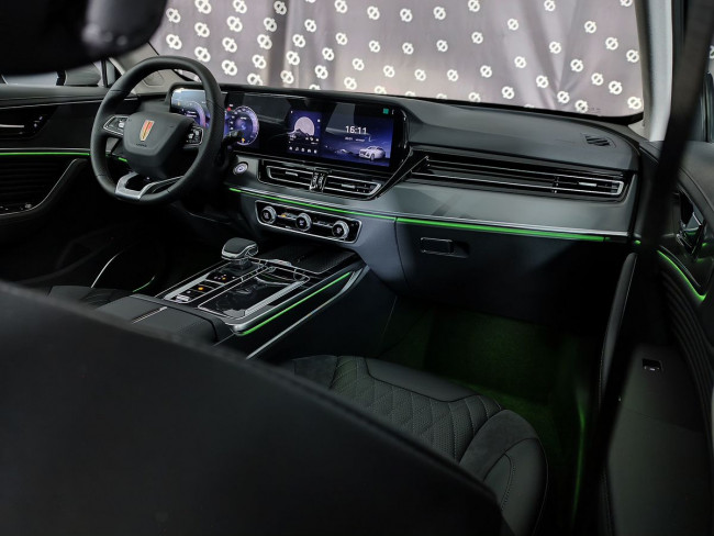 Hongqi HS5 Комфорт (Comfort) Hongqi HS5 Комфорт (Comfort)