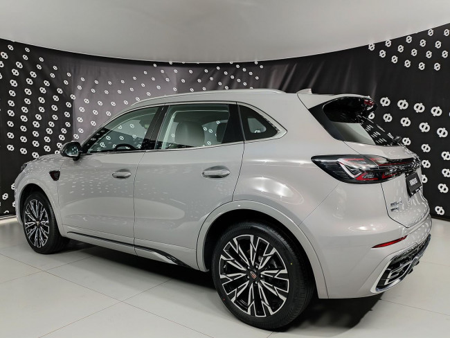 Hongqi HS5 Комфорт (Comfort) Hongqi HS5 Комфорт (Comfort)