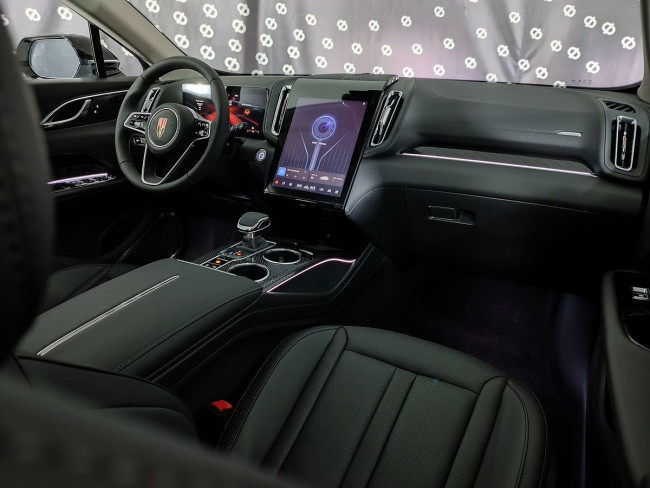 Hongqi HS3 Делюкс (Deluxe)