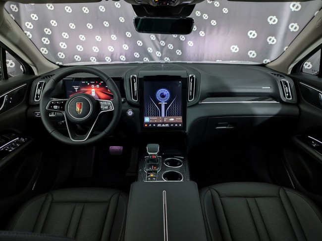 Hongqi HS3 Делюкс (Deluxe)