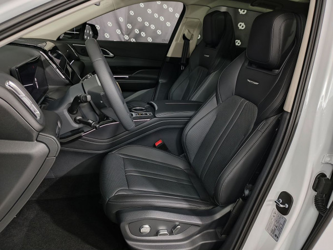 Hongqi HS3 Делюкс (Deluxe)