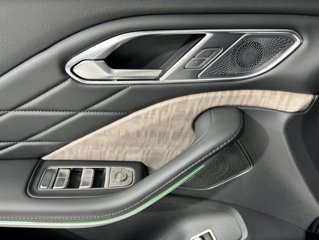 Hongqi HS7 Делюкс (Deluxe) Hongqi HS7 Делюкс (Deluxe)