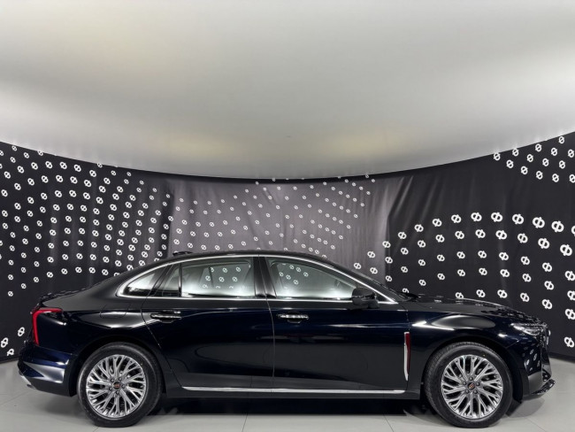Hongqi H5 Делюкс Плюс (Deluxe+)