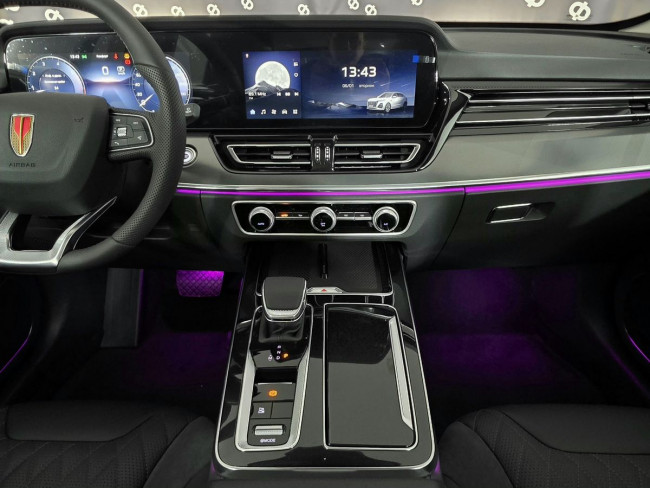 Hongqi HS5 Комфорт (Comfort) Hongqi HS5 Комфорт (Comfort)